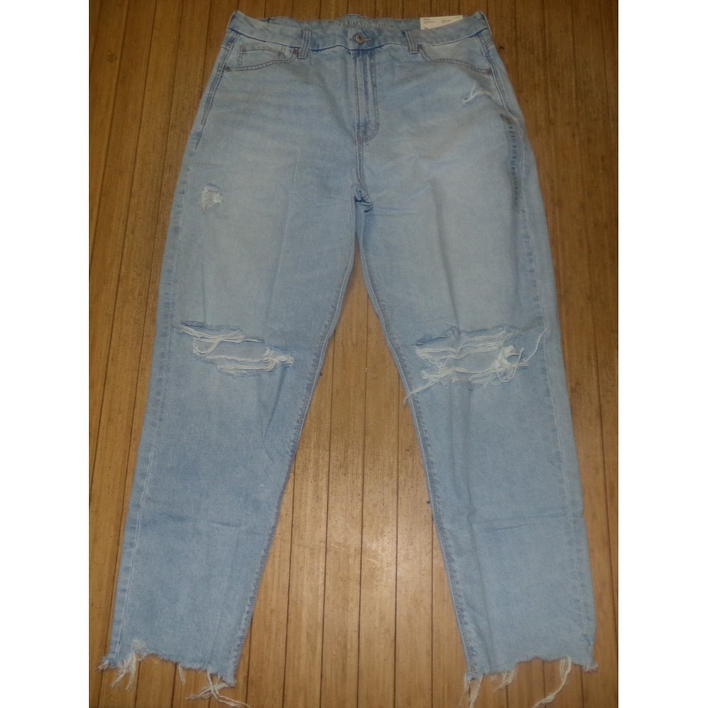 NWT WOMENS AMERICAN EAGLE SUPER HIGH RISE CURVY MOM JEAN~SZ 18 LONG~LIGHT BLUE